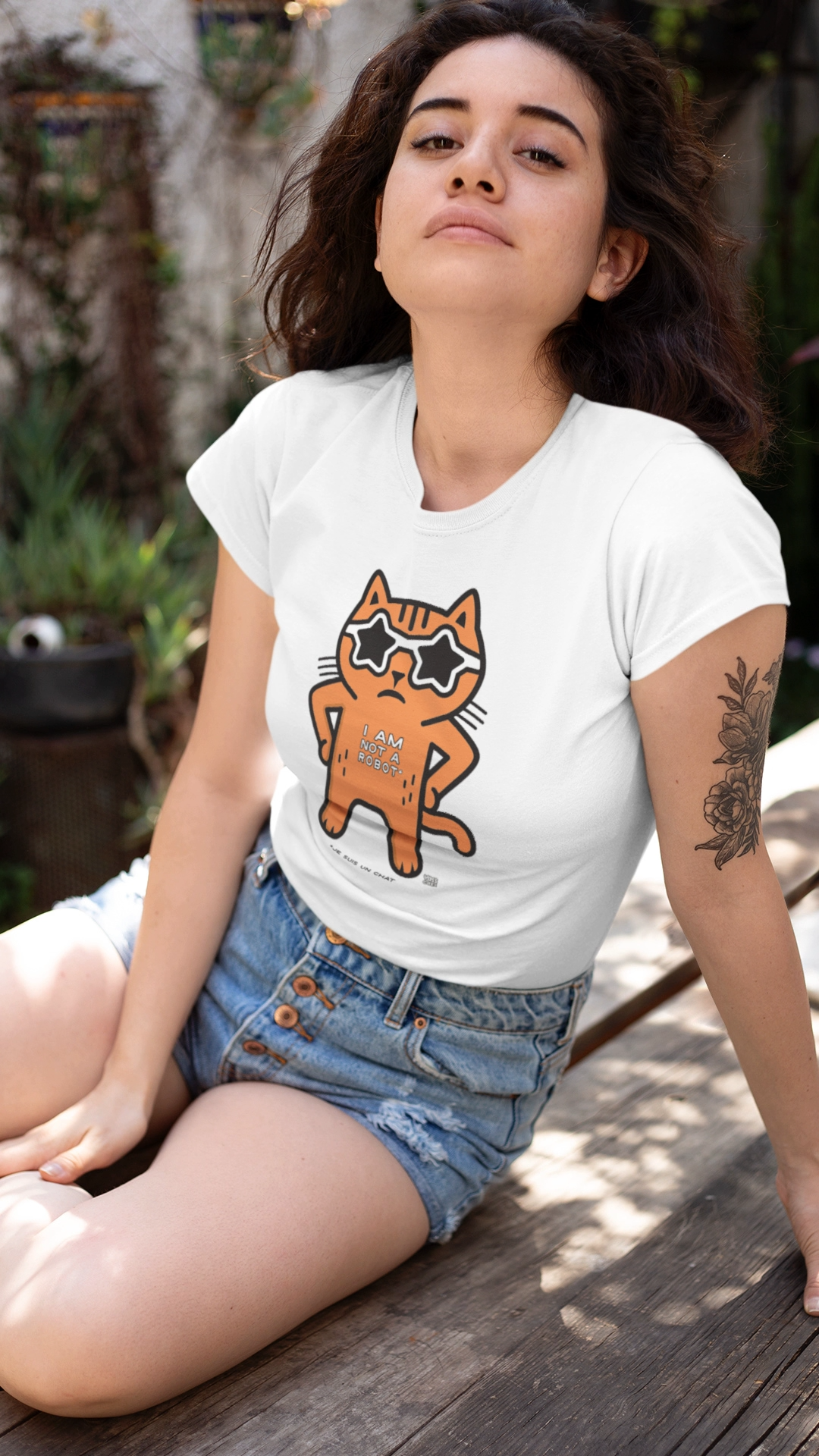 T-shirt à manches courtes pour femme Yass Cats - Orange - « Je ne suis pas un robot »
