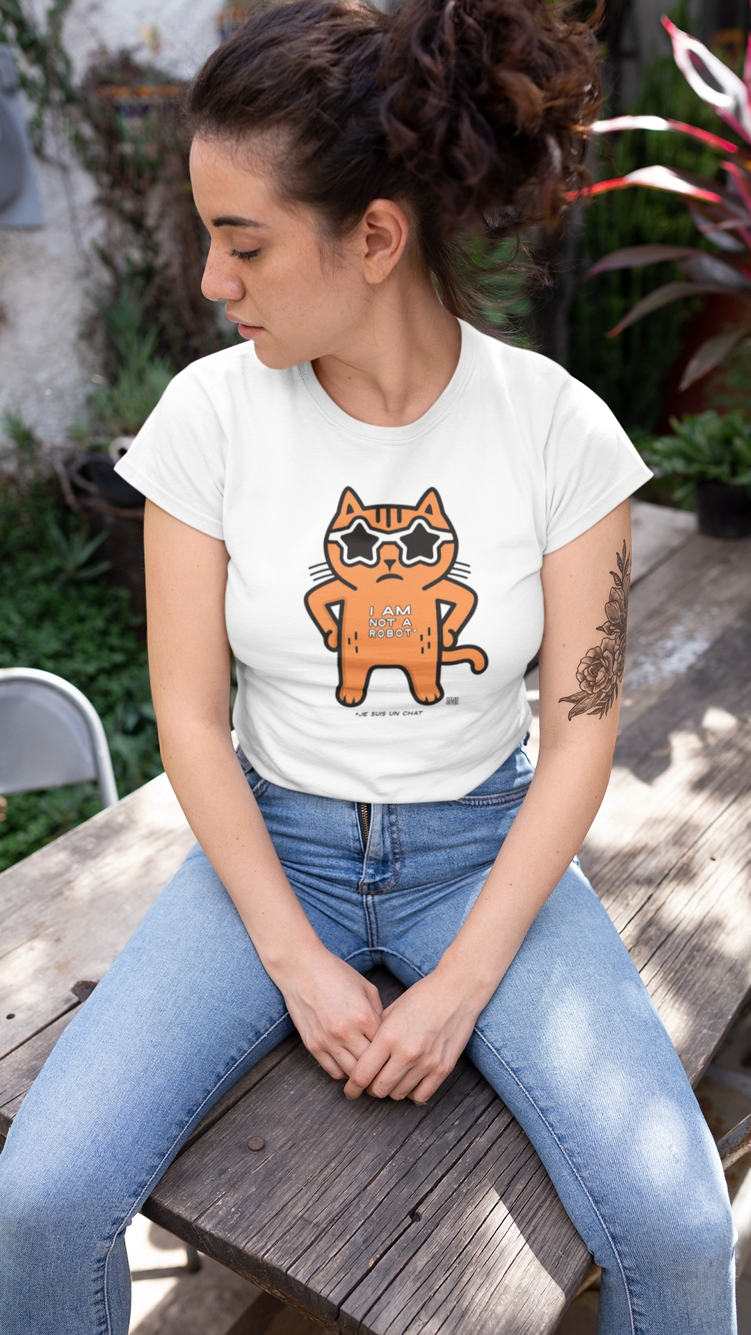 T-shirt à manches courtes pour femme Yass Cats - Orange - « Je ne suis pas un robot »